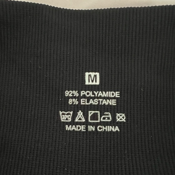 BRAND NEW scrunch butt black biker shorts - Picture 4 of 8